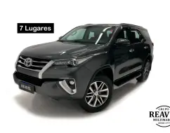 TOYOTA HILUX SW4 2.8 SRX 4X4 7 LUGARES 16V TURBO INTERCOOLER DIESEL 4P AUTOMÁTICO TOYOTA HILUX SW4 2.8 SRX 4X4 7 LUGARES 16V TURBO INTERCOOLER DIESEL 4P AUTOMÁTICO
