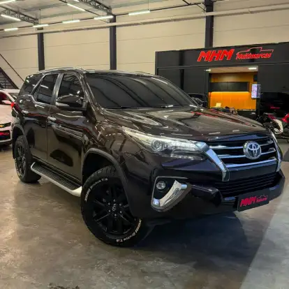 TOYOTA-HILUX SW4-2018