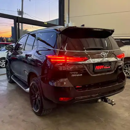 TOYOTA-HILUX SW4-2018