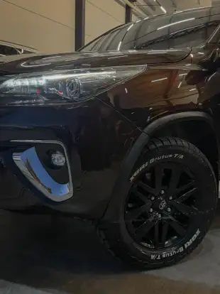 TOYOTA-HILUX SW4-2018