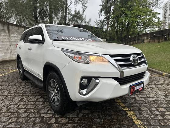 TOYOTA HILUX SW4 2.7 SRV 7 LUGARES 4X2 16V FLEX 4P AUTOMÁTICO
