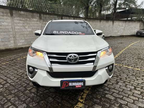TOYOTA-HILUX SW4-2019