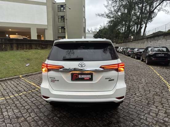 TOYOTA-HILUX SW4-2019