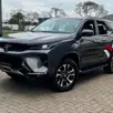 TOYOTA HILUX SW4 2.8 D-4D TURBO DIESEL SRX PLATINUM 7L 4X4 AUTOMÁTICO TOYOTA HILUX SW4 2.8 D-4D TURBO DIESEL SRX PLATINUM 7L 4X4 AUTOMÁTICO