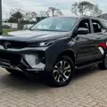 TOYOTA HILUX SW4 2.8 D-4D TURBO DIESEL SRX PLATINUM 7L 4X4 AUTOMÁTICO TOYOTA HILUX SW4 2.8 D-4D TURBO DIESEL SRX PLATINUM 7L 4X4 AUTOMÁTICO