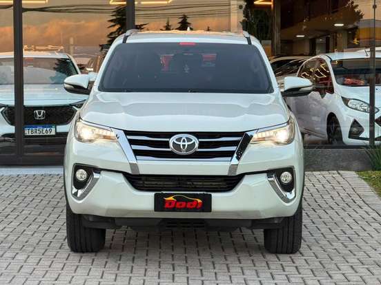 TOYOTA-HILUX SW4-2016