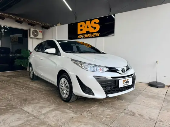 TOYOTA YARIS 1.3 16V FLEX XL LIVE MULTIDRIVE