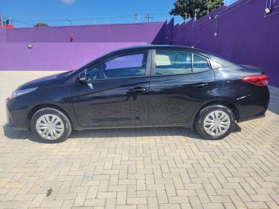 TOYOTA-YARIS-2024