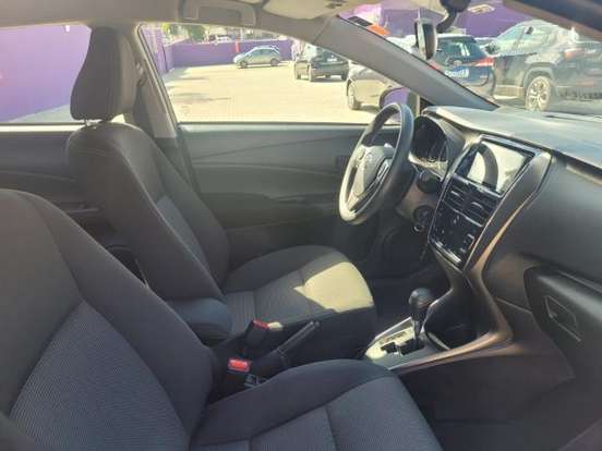 TOYOTA-YARIS-2024
