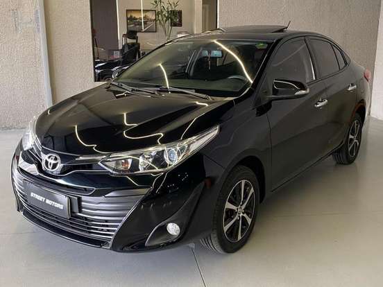 TOYOTA-YARIS-2018