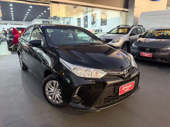 TOYOTA-YARIS-2025