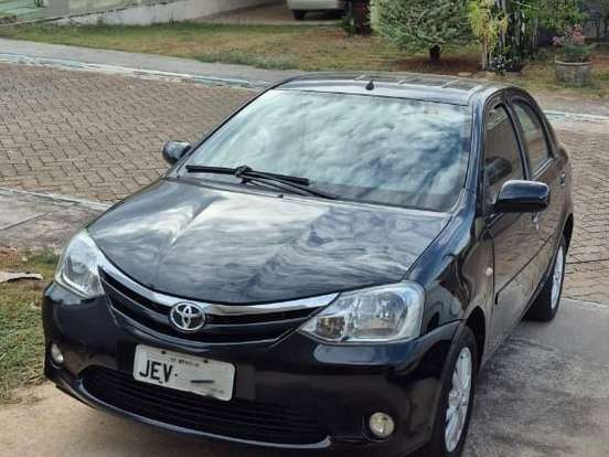 TOYOTA-ETIOS-1.5 XLS SEDAN 16V FLEX 4P MANUAL TOYOTA-ETIOS-2013