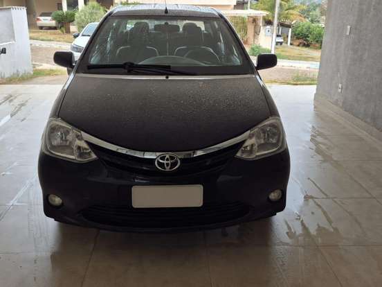 TOYOTA-ETIOS-1.5 XLS SEDAN 16V FLEX 4P MANUAL TOYOTA-ETIOS-2013