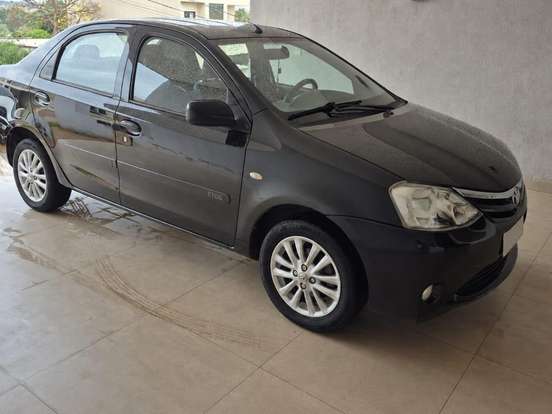 TOYOTA-ETIOS-1.5 XLS SEDAN 16V FLEX 4P MANUAL TOYOTA-ETIOS-2013