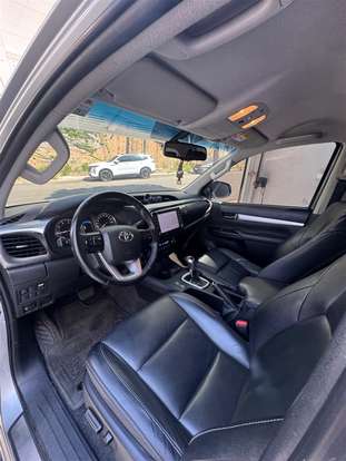 TOYOTA-HILUX-2021