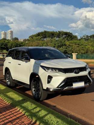 TOYOTA-HILUX SW4-2022