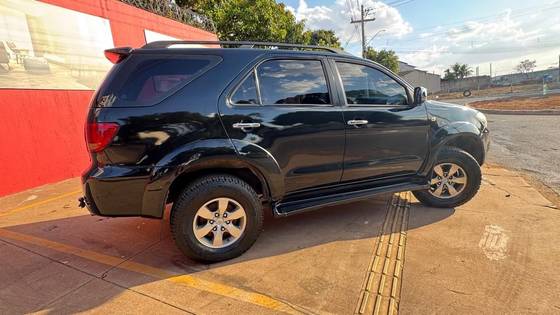 TOYOTA HILUX SW4 3.0 SRV 4X4 16V TURBO INTERCOOLER DIESEL 4P AUTOMÁTICO