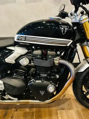 TRIUMPH-SPEED TWIN RS-2025