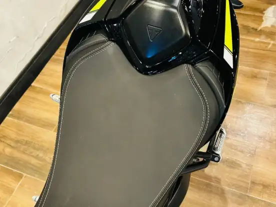 TRIUMPH-STREET TRIPLE RS ABS TRIUMPH-STREET TRIPLE RS ABS-2025