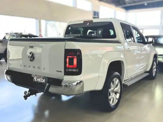VOLKSWAGEN-AMAROK-3.0 V6 TDI DIESEL HIGHLINE CD 4MOTION AUTOMÁTICO VOLKSWAGEN-AMAROK-2025