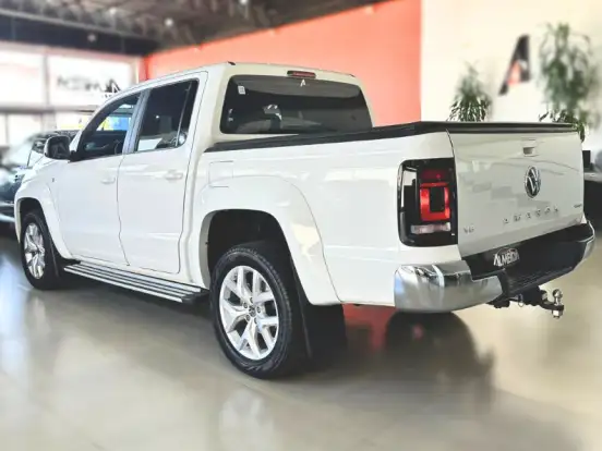 VOLKSWAGEN-AMAROK-3.0 V6 TDI DIESEL HIGHLINE CD 4MOTION AUTOMÁTICO VOLKSWAGEN-AMAROK-2025