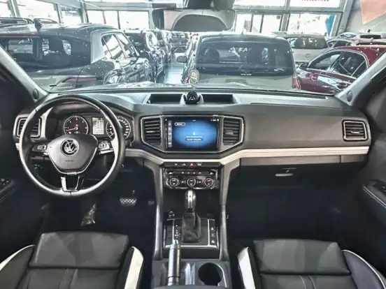 VOLKSWAGEN-AMAROK-3.0 V6 TDI DIESEL HIGHLINE CD 4MOTION AUTOMÁTICO VOLKSWAGEN-AMAROK-2025