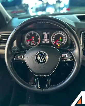 VOLKSWAGEN-AMAROK-2025