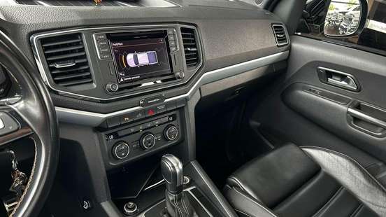 VOLKSWAGEN-AMAROK-2022