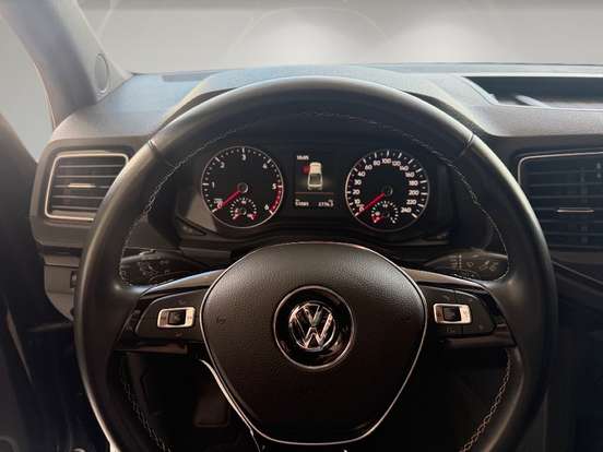 VOLKSWAGEN-AMAROK-2023