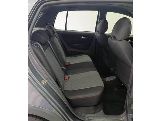 VOLKSWAGEN-FOX-2021