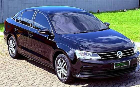 VOLKSWAGEN JETTA 2.0 COMFORTLINE FLEX 4P TIPTRONIC