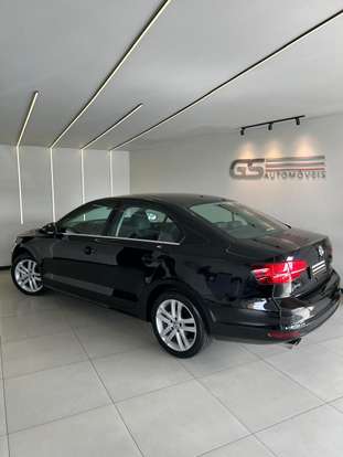 VOLKSWAGEN-JETTA-2015