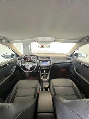 VOLKSWAGEN-JETTA-2015