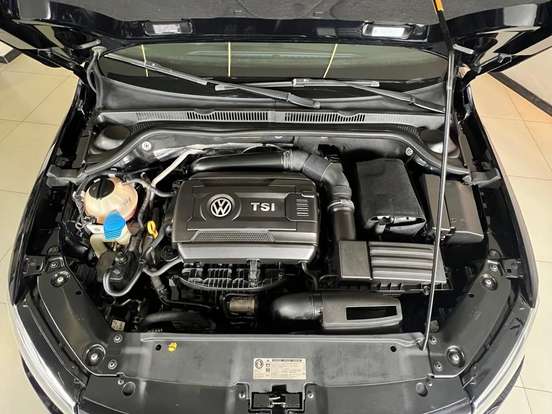 VOLKSWAGEN-JETTA-2.0 TSI HIGHLINE 211CV GASOLINA 4P TIPTRONIC VOLKSWAGEN-JETTA-2015