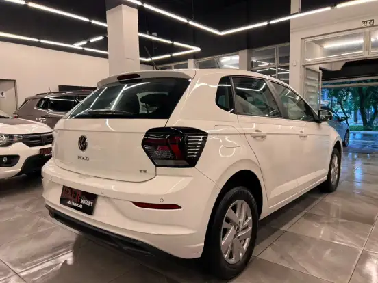 VOLKSWAGEN-POLO-2023