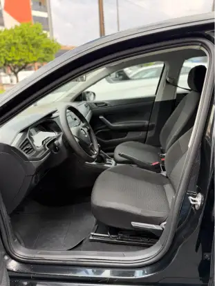 VOLKSWAGEN-POLO-2020