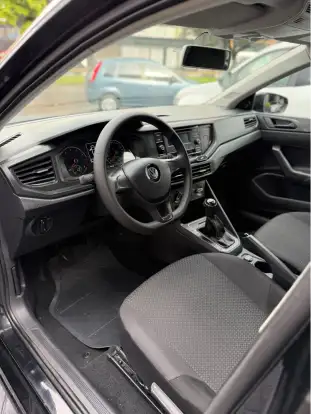 VOLKSWAGEN-POLO-2020