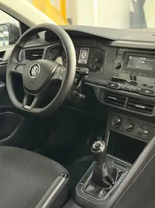 VOLKSWAGEN-POLO-2020