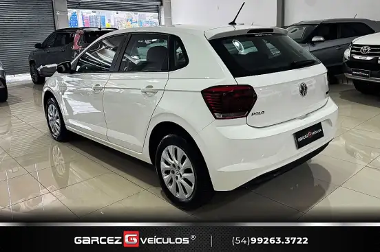 VOLKSWAGEN-POLO-2019
