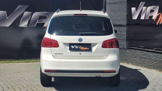 VOLKSWAGEN-SPACEFOX-2012
