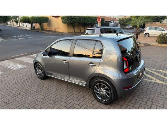 VOLKSWAGEN-UP-2019