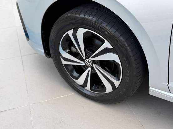 VOLKSWAGEN-VIRTUS-1.0 200 TSI COMFORTLINE AUTOMÁTICO VOLKSWAGEN-VIRTUS-2025