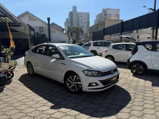 VOLKSWAGEN VIRTUS 1.0 200 TSI HIGHLINE AUTOMÁTICO