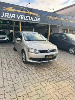 VOLKSWAGEN-VOYAGE-2015