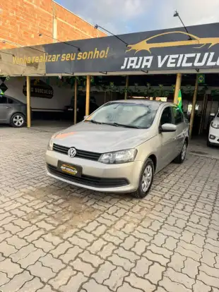 VOLKSWAGEN-VOYAGE-2015