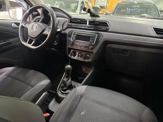VOLKSWAGEN-VOYAGE-2018