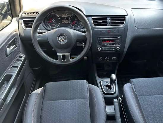 VOLKSWAGEN-CROSSFOX-2012