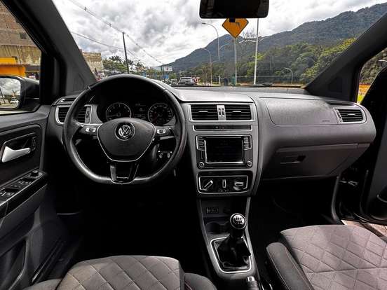 VOLKSWAGEN-FOX-1.6 MSI TOTAL FLEX XTREME 4P MANUAL VOLKSWAGEN-FOX-2017