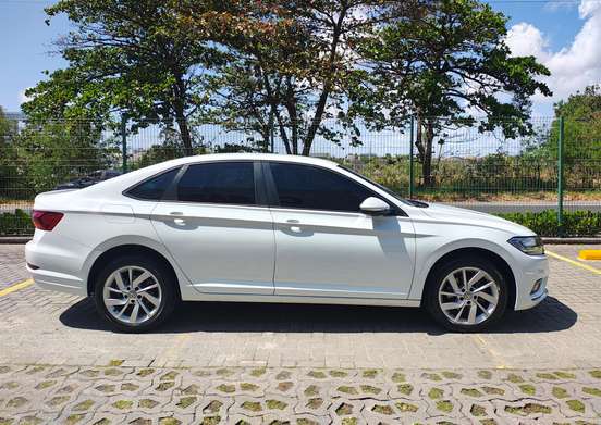 VOLKSWAGEN-JETTA-2018