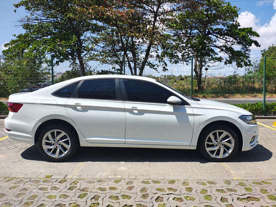 VOLKSWAGEN-JETTA-1.4 250 TSI TOTAL FLEX R-LINE TIPTRONIC VOLKSWAGEN-JETTA-2018